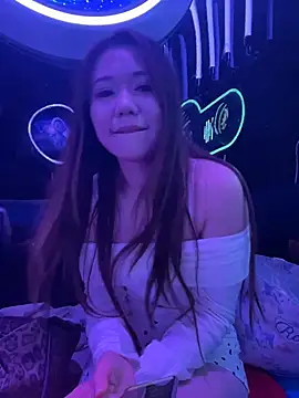 Mia999 网络视讯表演