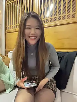 Mia999 在線直播表演