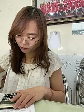 Lily_3324 在線直播表演