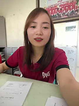 Lily_3324 网络视讯表演