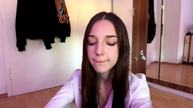 دردشة AntoninaErtle الجنسية المباشرة