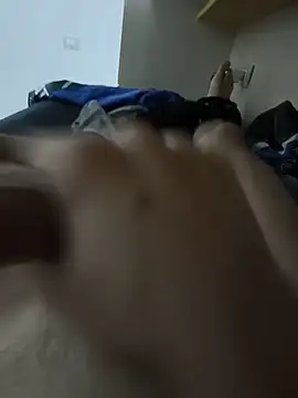 Cazzone20cm1 Show in webcam