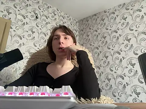 JoelShelton Show in webcam