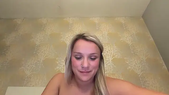 แชท XXX สดของ Seductive_SavannahX