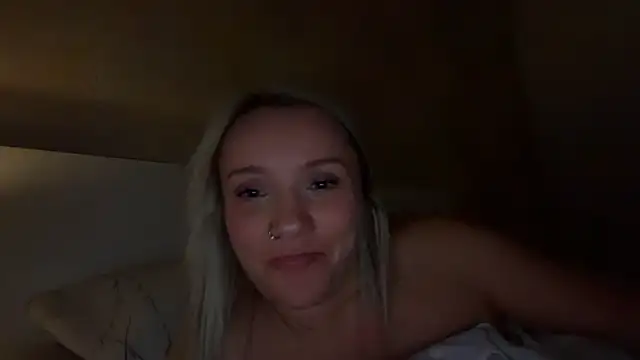 Seductive_SavannahX Live XXX-chat