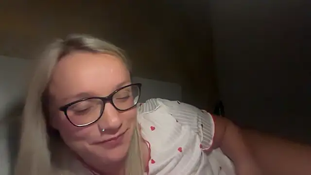 แชท XXX สดของ Seductive_SavannahX