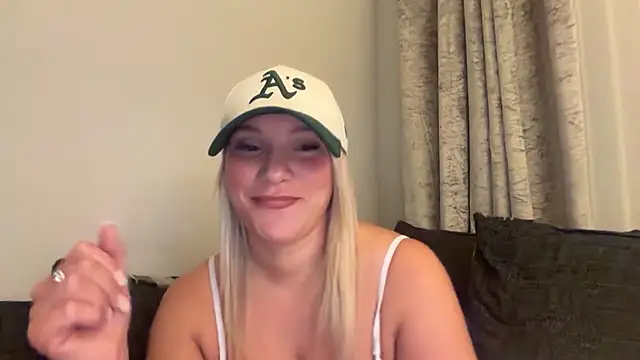 Seductive_SavannahX Webcamshow