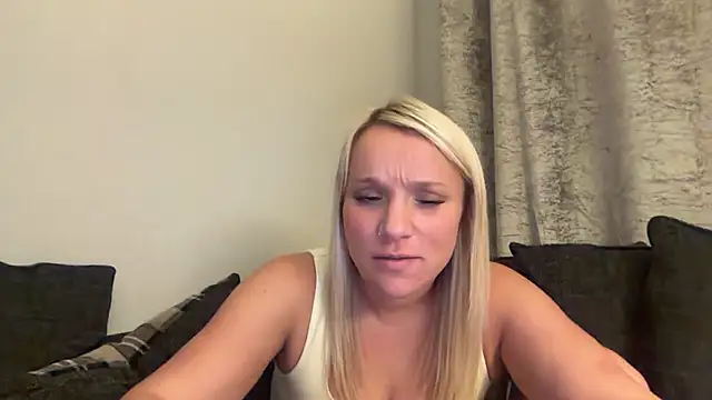 Seductive_SavannahX – webcam-show
