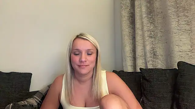 แชท XXX สดของ Seductive_SavannahX
