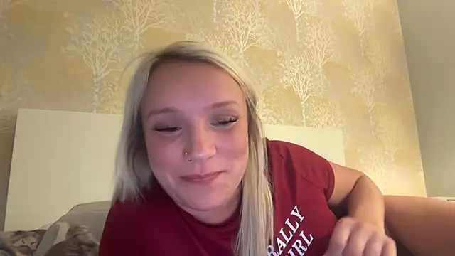 Czat XXX na żywo – Seductive_SavannahX