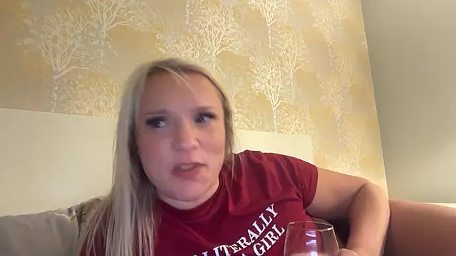 Seductive_SavannahX: онлайн-секс-чат