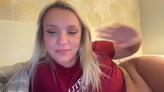 Seductive_SavannahX live XXX chat