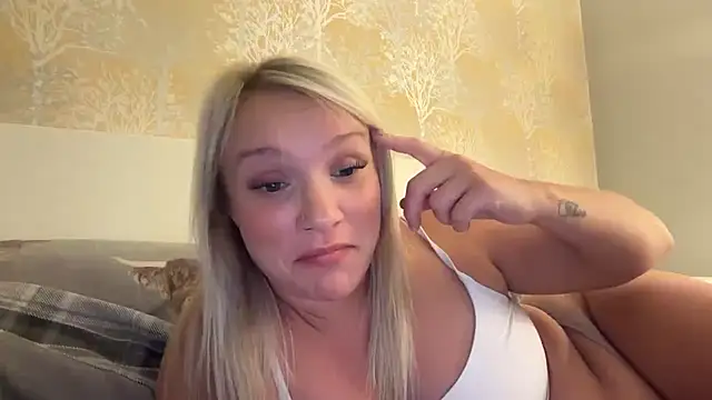 Seductive_SavannahX – Kamerová šou
