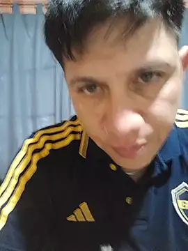 Show modela juancab1108 na web-kameri