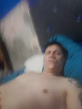 Show modela juancab1108 na web-kameri