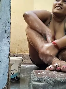 Couple-deshi35 élő XXX-chatje