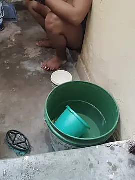 Couple-deshi35 XXX чат на живо