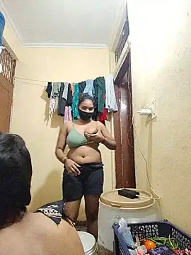Živý XXX chat Couple-deshi35