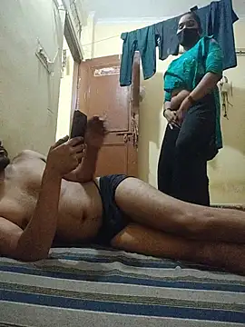 Couple-deshi35's Live XXX Chat
