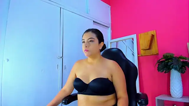 Webkamerová show nezuko__chann_