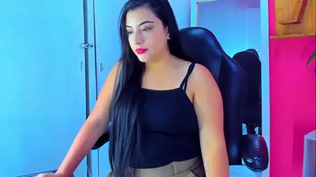 nezuko__chann_ Webcam-Show