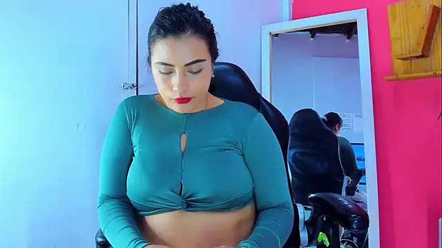 nezuko__chann_ Show in webcam