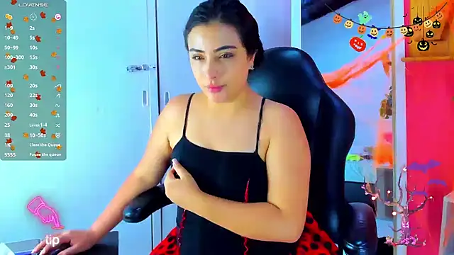 nezuko__chann_'s Live XXX Chat