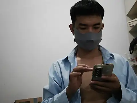 liuqi000's Webcam Show