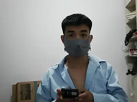 liuqi000 – webcam-show