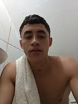 Cris-h Show Webcam