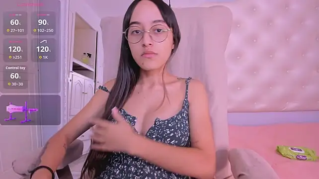 Lanapeachess' Webcam Show