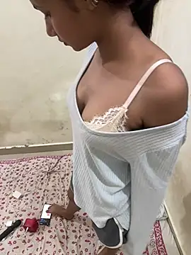 Show modela slimyass1000 na web-kameri