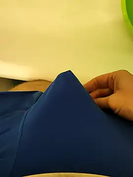 Webkamerová show LocoPocoxxxx