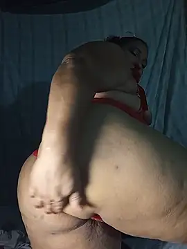 RoxanaQueen_ Adlı Modelin Canlı XXX Sohbeti