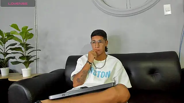 Harry04_ Webcam-Show