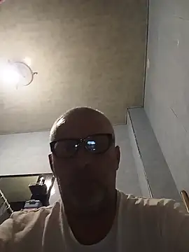 MAG578 Webcam show
