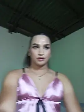 kylieloliskiss webcam show