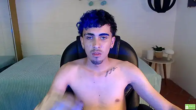 noah_bluex's Webcam Show