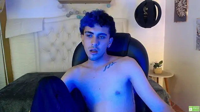 noah_bluex Show Webcam