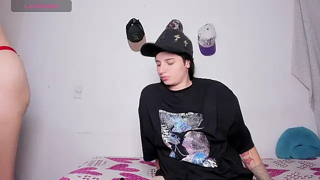 victoria_and_andra Webcam Show