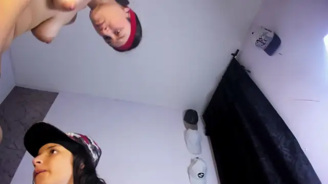 عرض كام victoria_and_andra