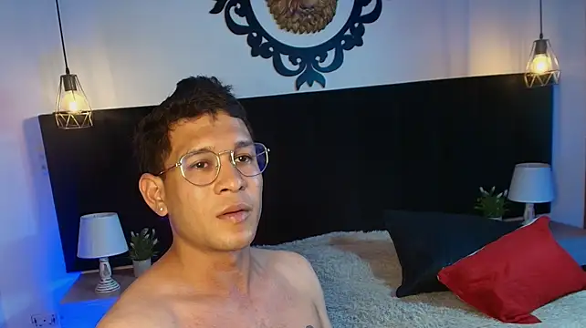 Justin_Royers Pertunjukan Webcam