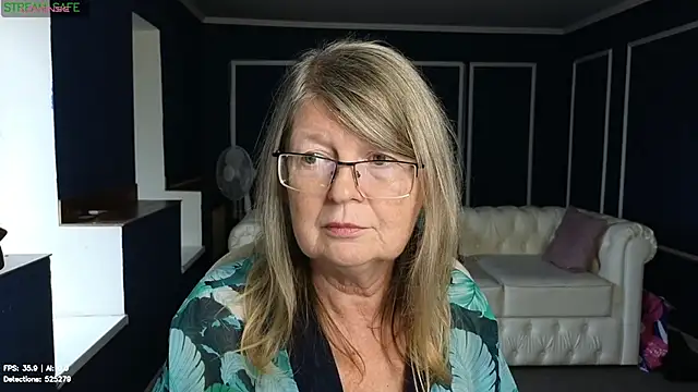 צ'אט XXX בשידור חי של Pippa_Pebble