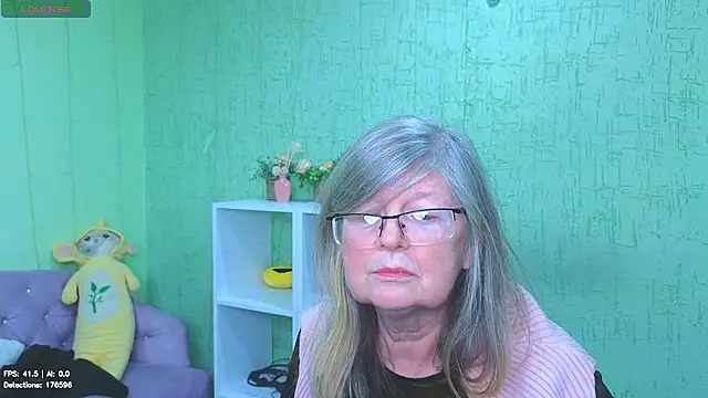 Chat +18 de Pippa_Pebble ao vivo