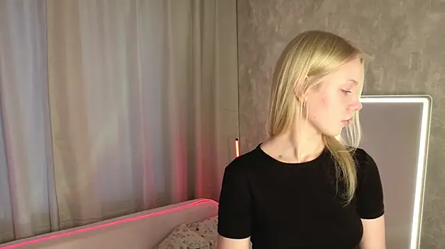 ChelsieAranas Adlı Modelin Canlı XXX Sohbeti