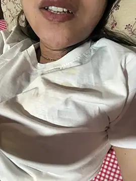 Hidden_Flame_Laiba's Webcam Show