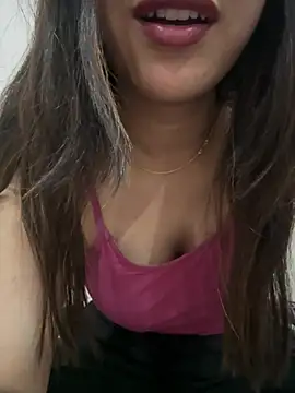 Hidden_Flame_Laiba's Live XXX Chat