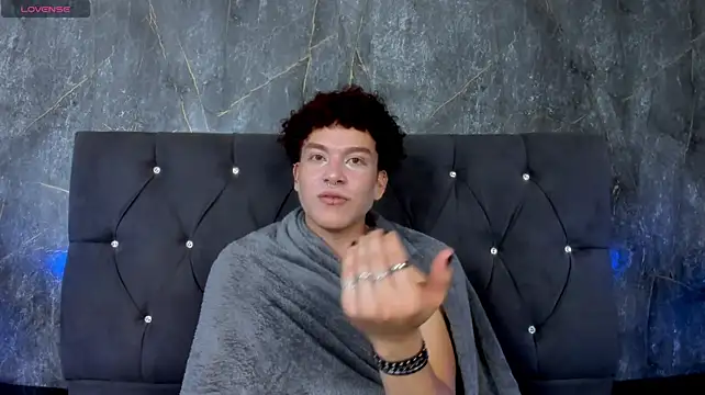 ThomasFire webkamerás műsora