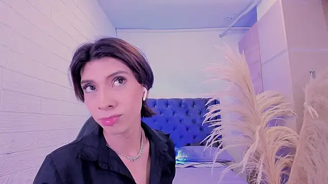 Show modela LaylaRyann_ na web-kameri
