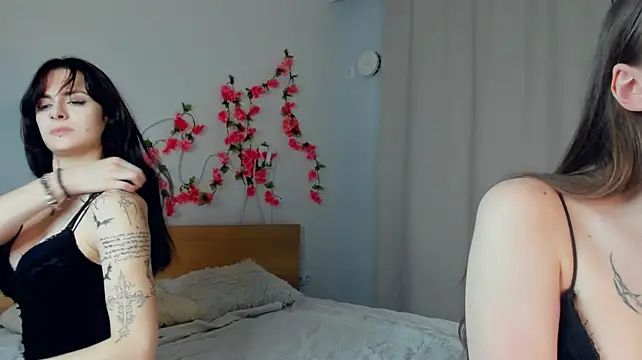 KrystalTrudel Show in webcam